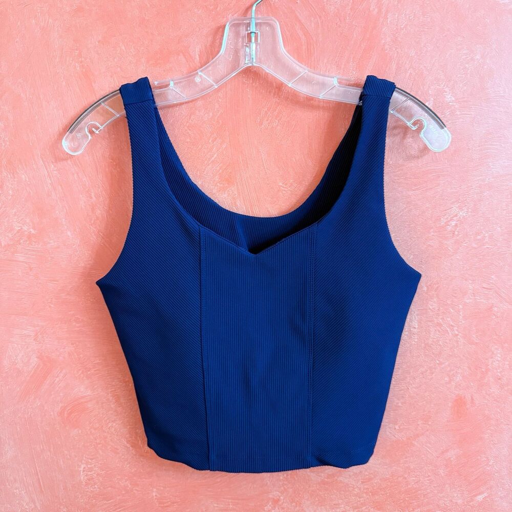 Rae mode cropped tank top size large